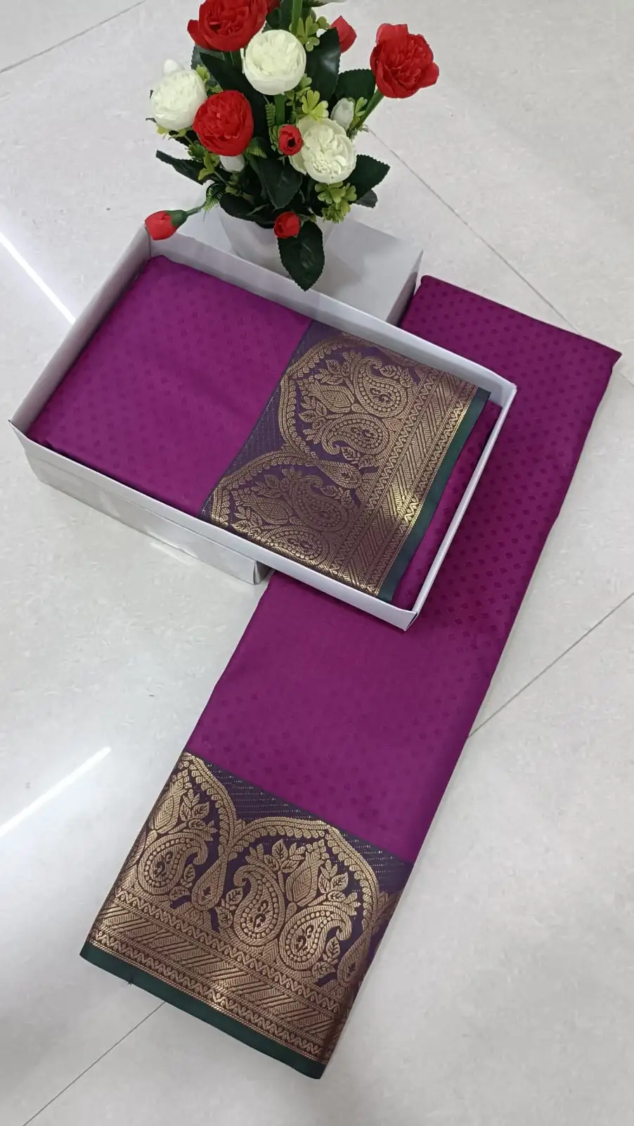 Traditional Paisley Jacquard Border Soft Silk Saree